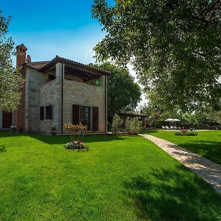 Nyaraló Nini Rakovci