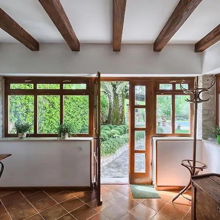 Semesterbostad Nini *